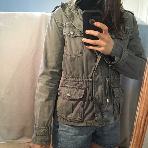 Aritzia Gray Jacket - Picture 3 of 9